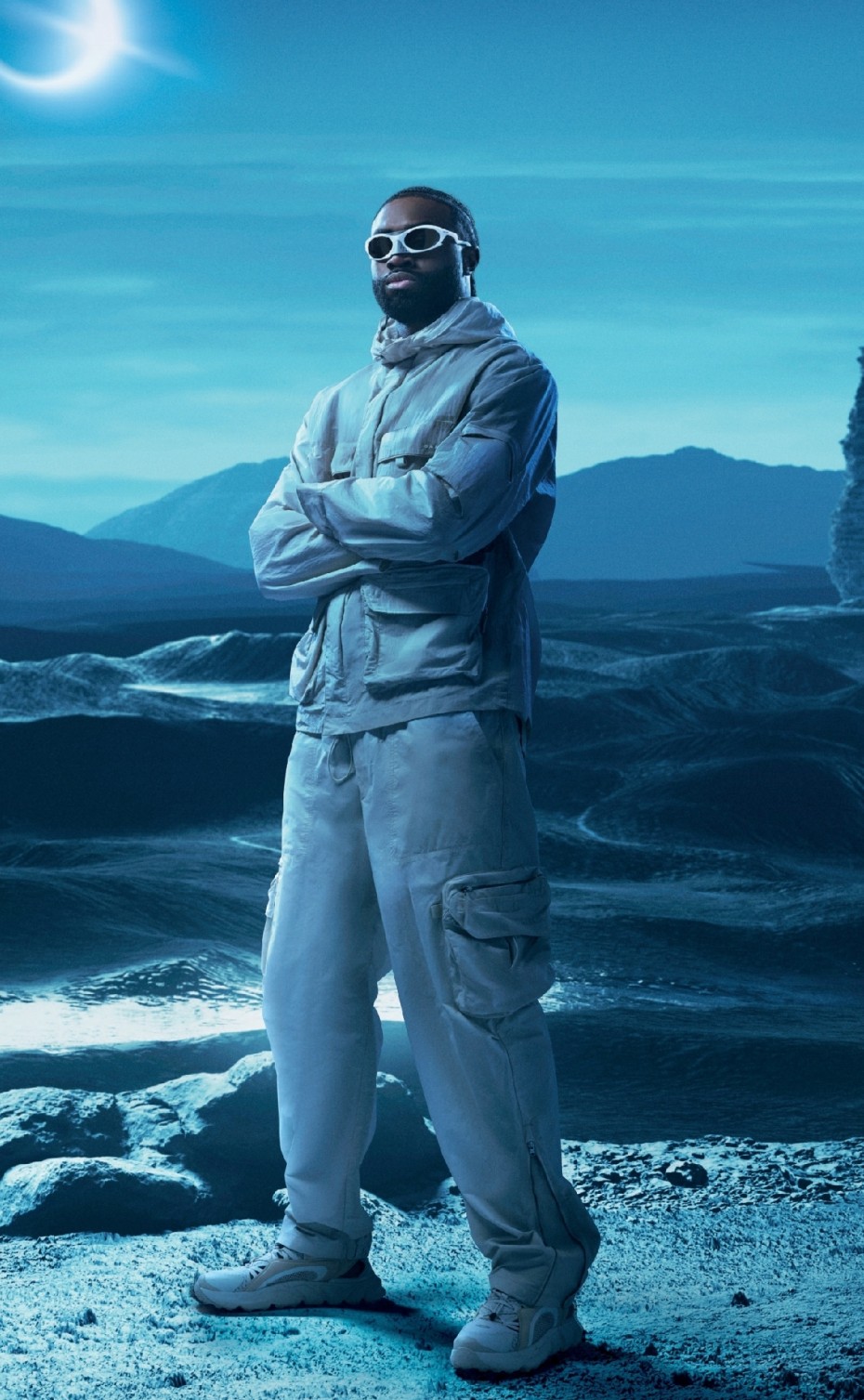 Oakley: Mann mit Brille